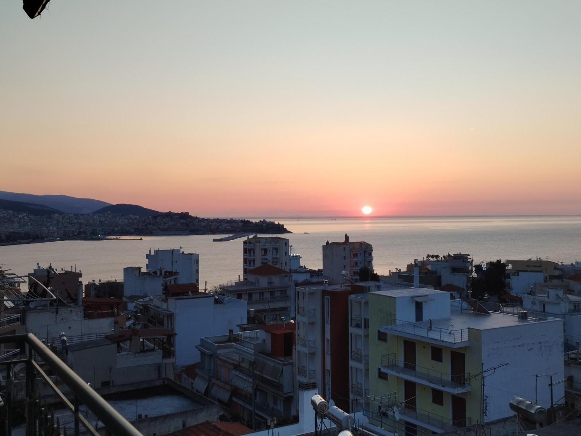 Kathys Sea View Apartment Кавала Экстерьер фото